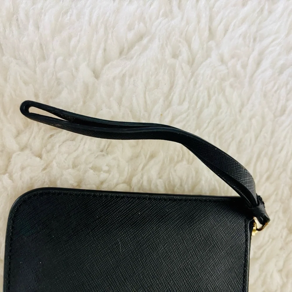 Kate Spade Black Wristlet size 8”x5”